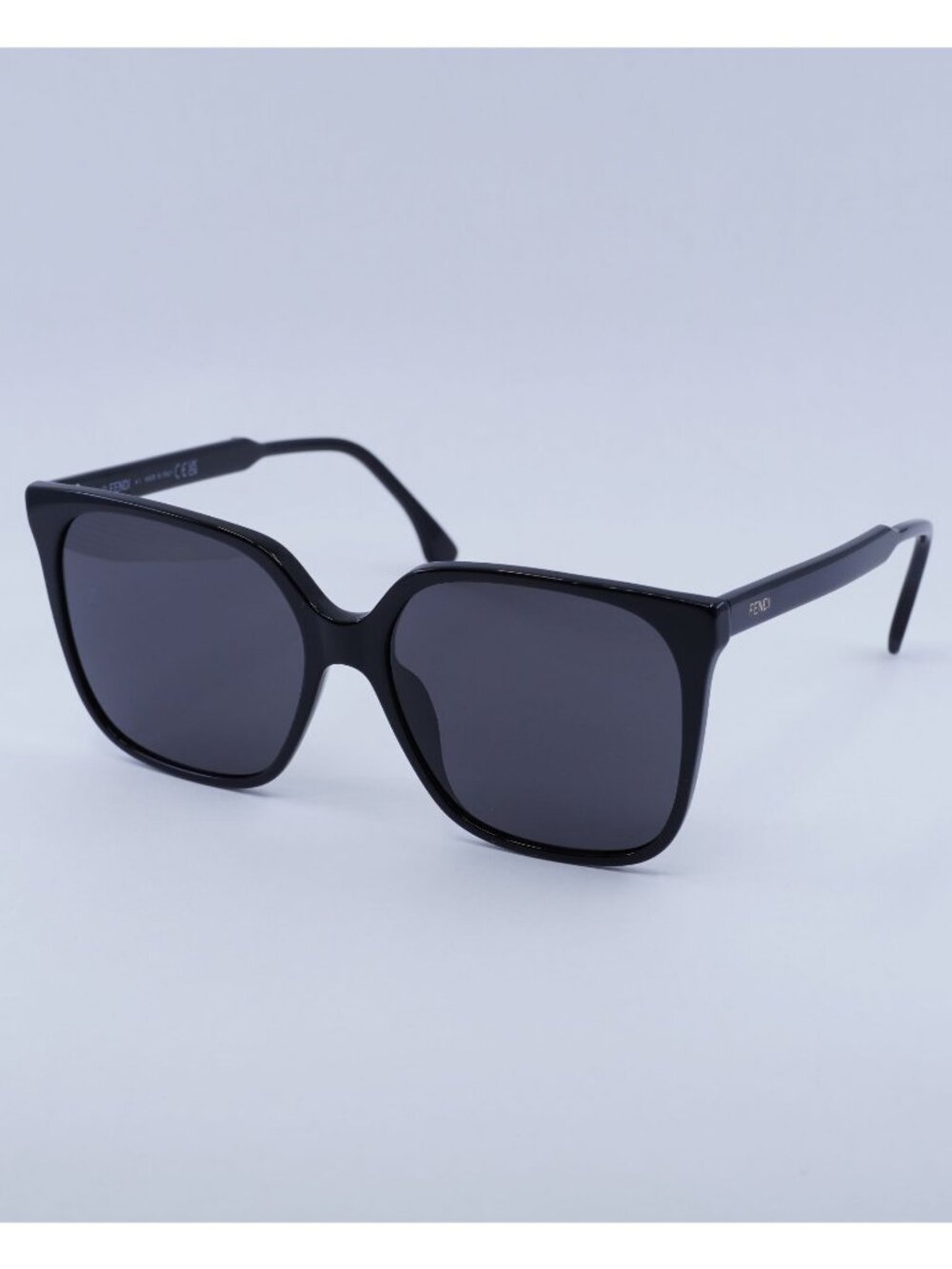 Fendi FE40030I 01A Sunglasses Black Square Frame, Grey Lenses